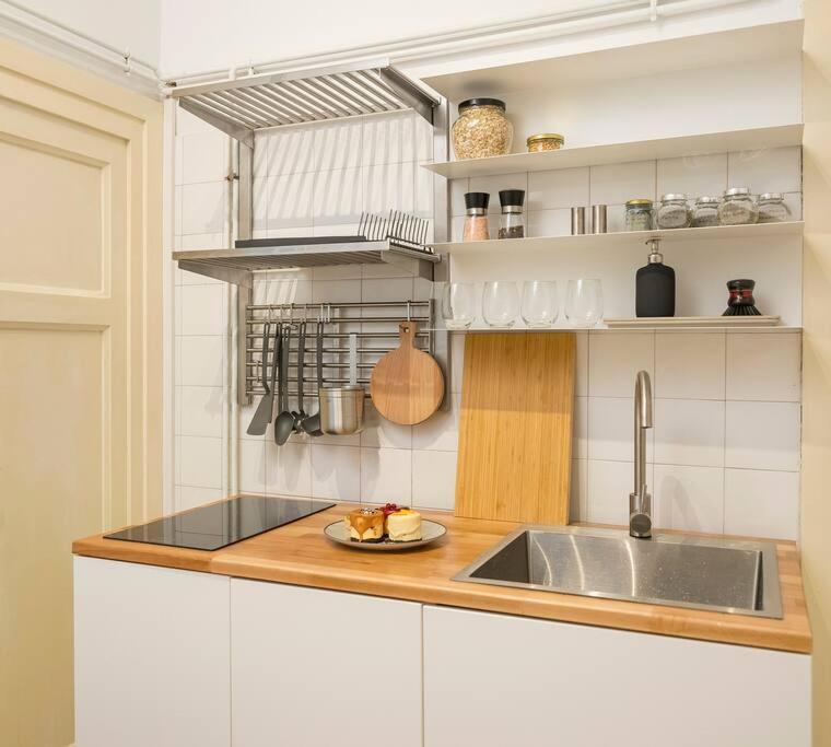 Ultra-Central University Square Apartament Apartament Bukarest Exteriör bild