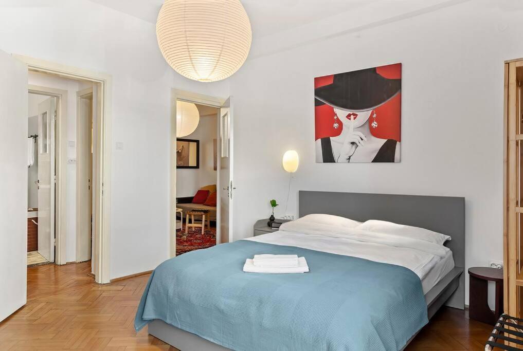 Ultra-Central University Square Apartament Apartament Bukarest Exteriör bild